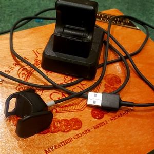 Fitbit chargers for tracker 4.